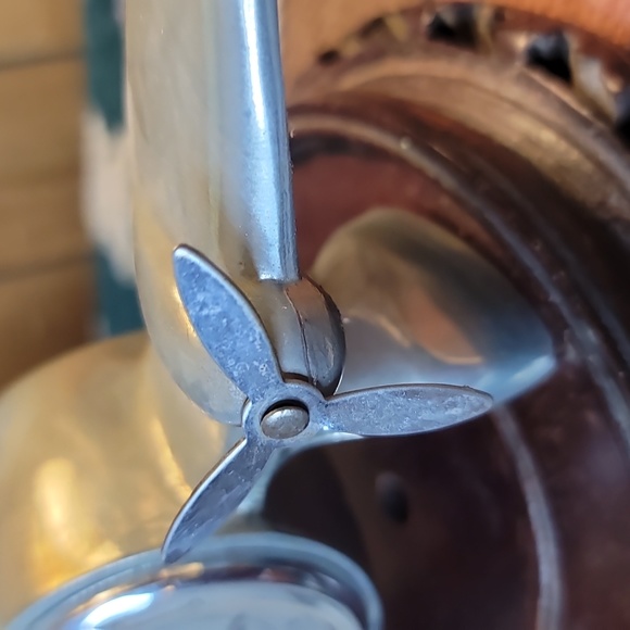 Vintage Airplane clock, AA Battery operated with alarm clock - Picture 3 of 4